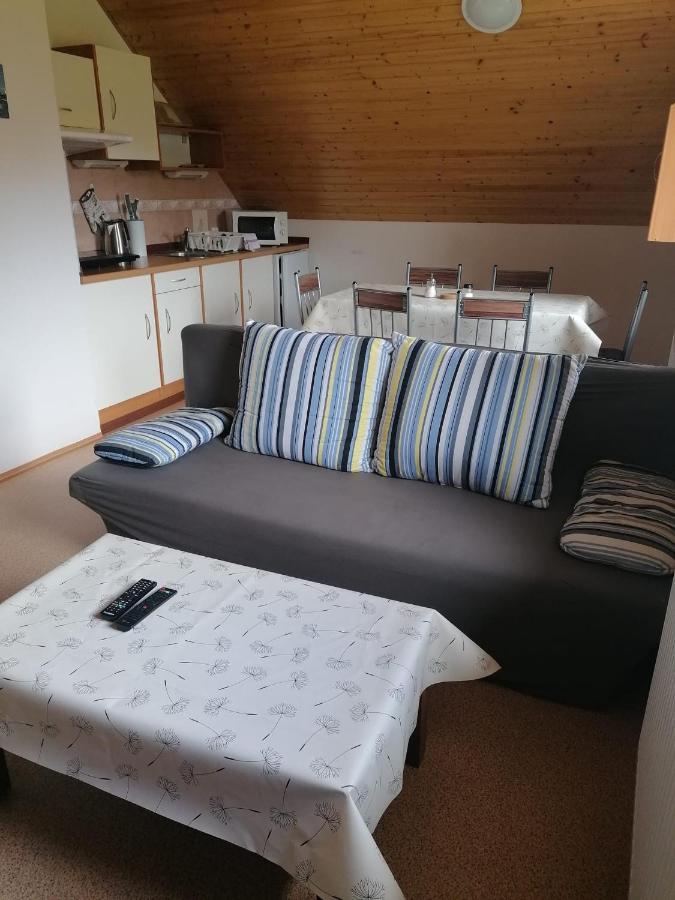Apartmany Fialka كاسبيرسكي هوري المظهر الخارجي الصورة